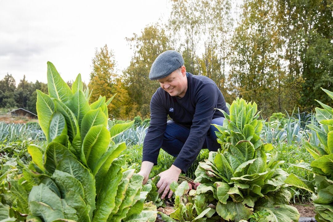 Web_Desktop-2024_ISS_FI_Chef sur le terrain