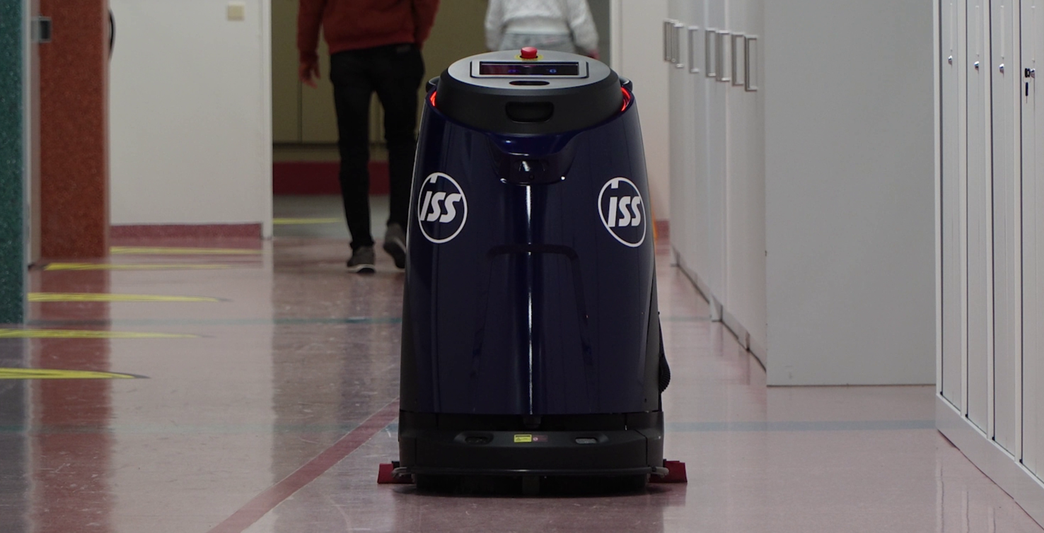 Cleaning robot ISS